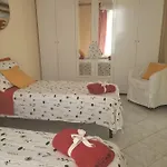 Beatrice Con 1camera Da Letto, Un Cucina E Bagno Scordia