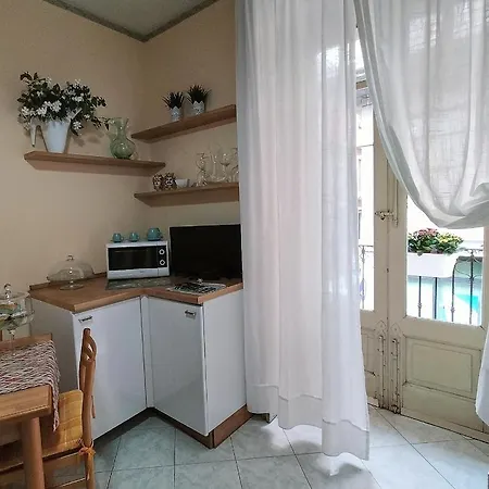 Beatrice Con 1camera Da Letto, Un Cucina E Bagno Scordia